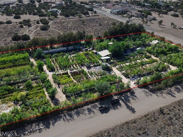 13874 Ranchero Road , Oak Hills, CA 92344