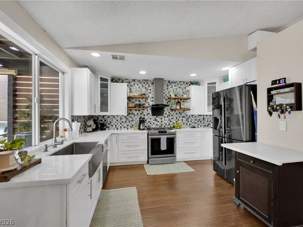 530 Grape Drive, Henderson, NV 89015