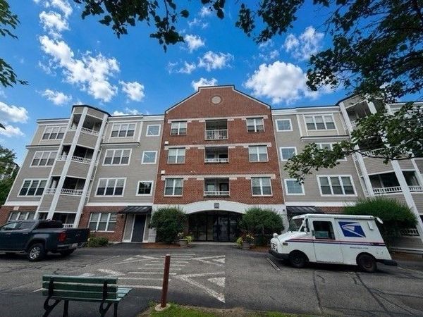 320 Rindge Ave, Unit 204, Cambridge, MA 02140