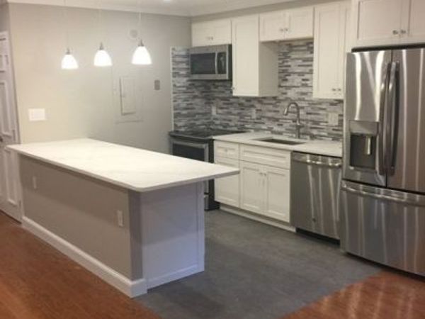 16 Harcourt St, Unit 1F, Boston, MA 02116
