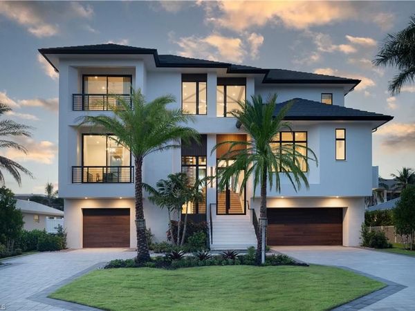 141 Channel DR , NAPLES, FL 34108