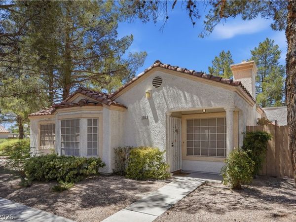 5449 Geneive Lane , Unit 102, Las Vegas, NV 89108