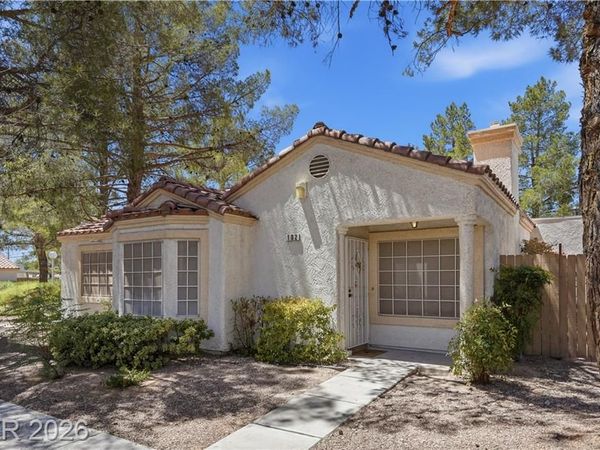 5449 Geneive Lane, Unit 102, Las Vegas, NV 89108