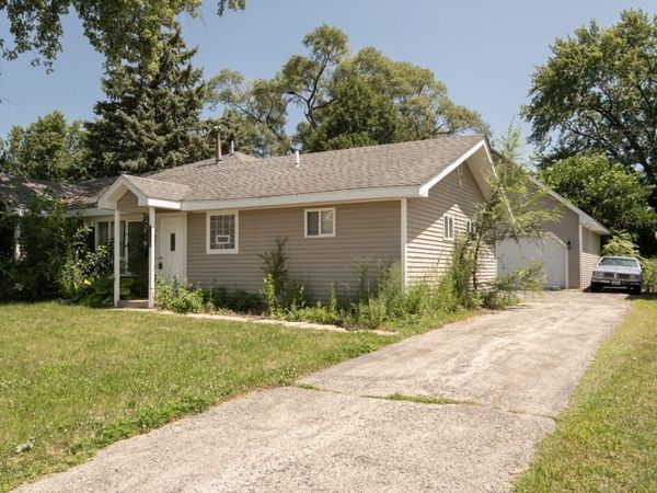 1612 Burry Circle Drive , Crest Hill, IL 60403