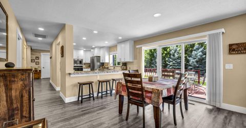 892 Marion Way, Gardnerville, NV 89460 Photo