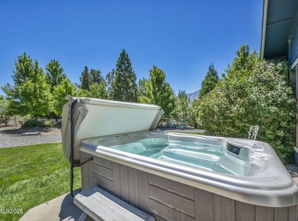 892 Marion Way, Gardnerville, NV 89460 Photo