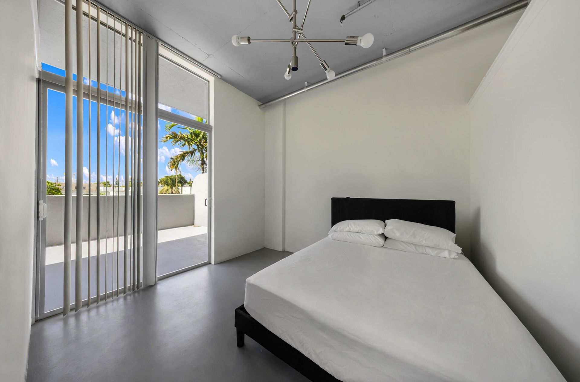 2100 Van Buren Street, Unit 206, Hollywood, FL 33020 Photo