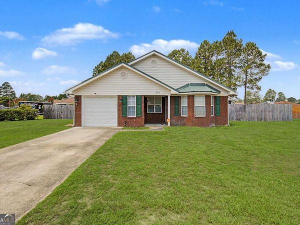 2011 Ossabaw Drive, Hinesville, GA 31313