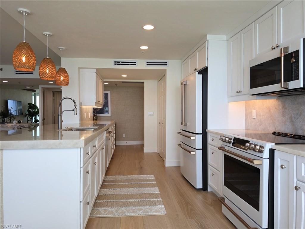 5550 Heron Point Dr, Unit 903, Naples, FL 34108 Photo