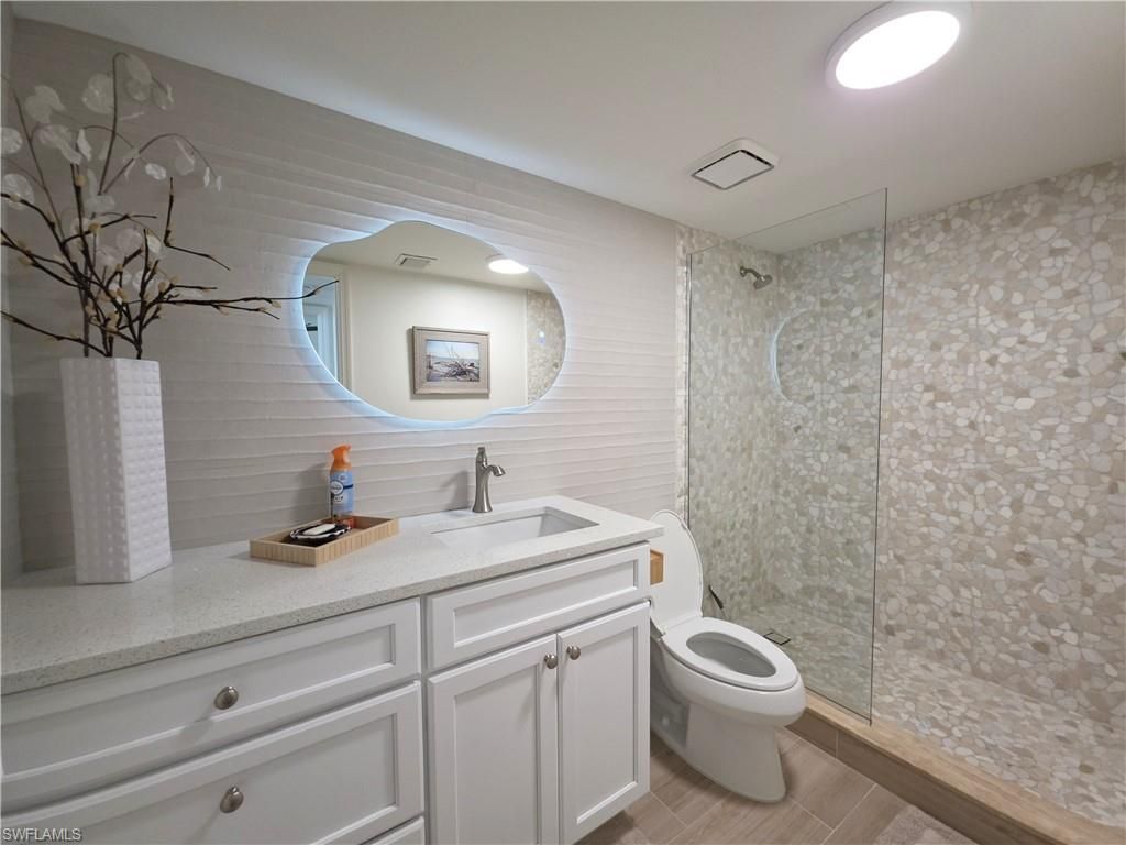5550 Heron Point Dr, Unit 903, Naples, FL 34108 Photo