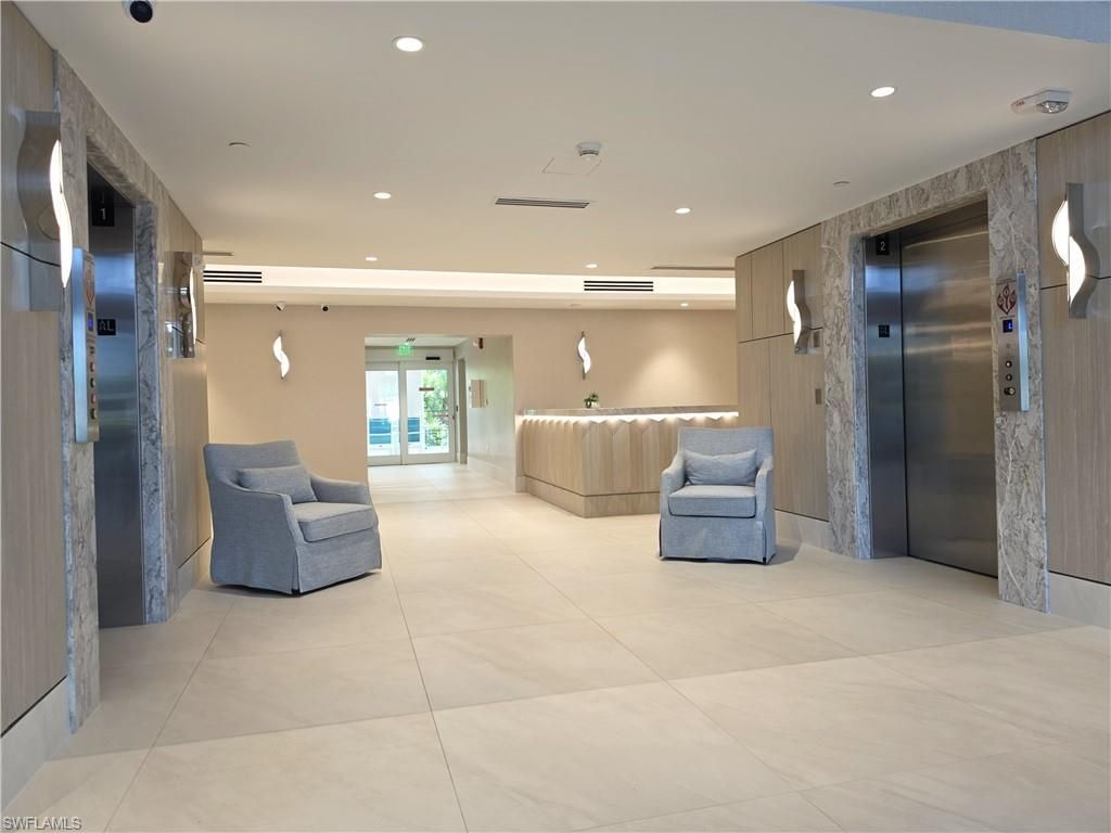 5550 Heron Point Dr, Unit 903, Naples, FL 34108 Photo