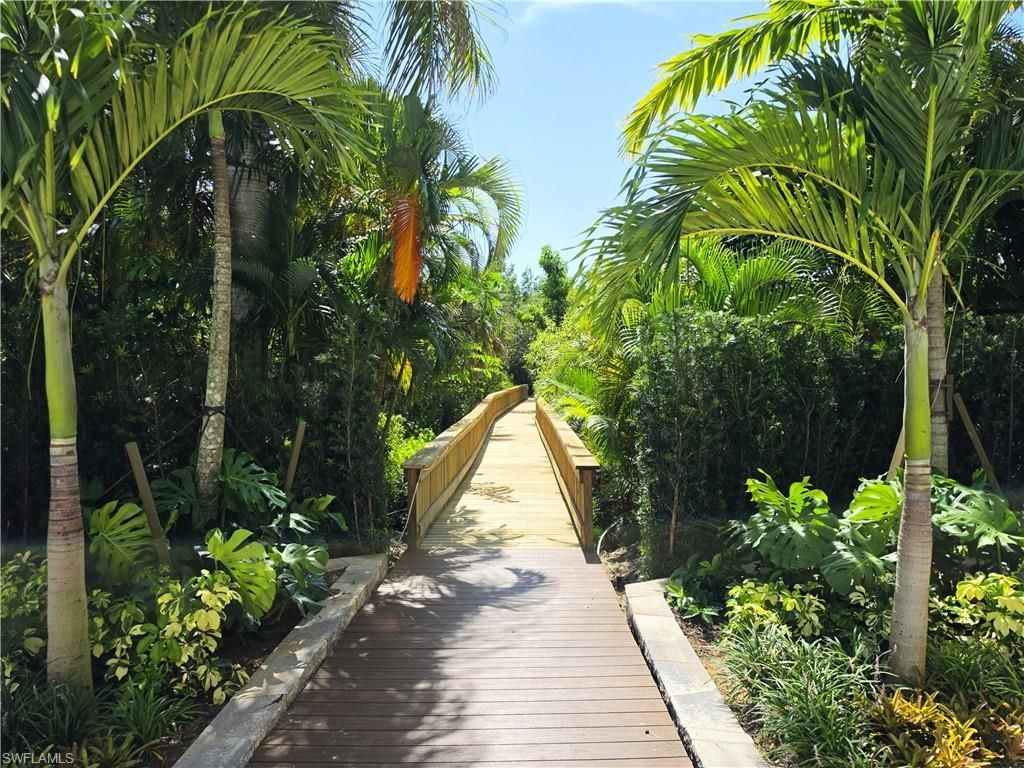 5550 Heron Point Dr, Unit 903, Naples, FL 34108 Photo