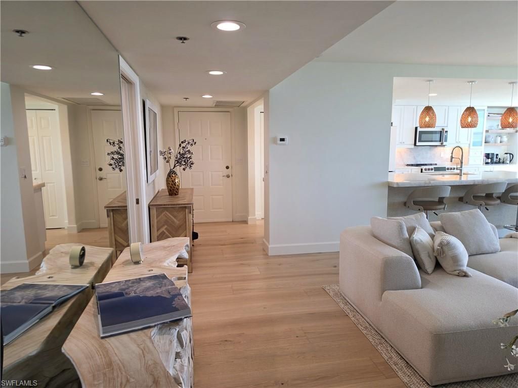 5550 Heron Point Dr, Unit 903, Naples, FL 34108 Photo