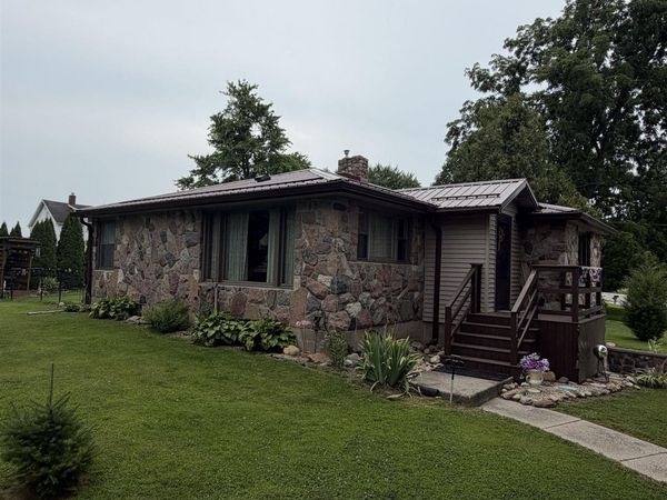 1105 SR 114 East Road, North Manchester, IN 46962