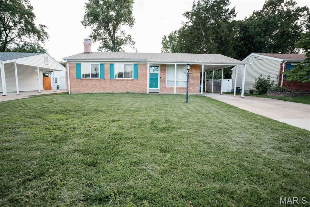 2845 Sugar Tree Lane , Maryland Heights, MO 63043 Main Photo