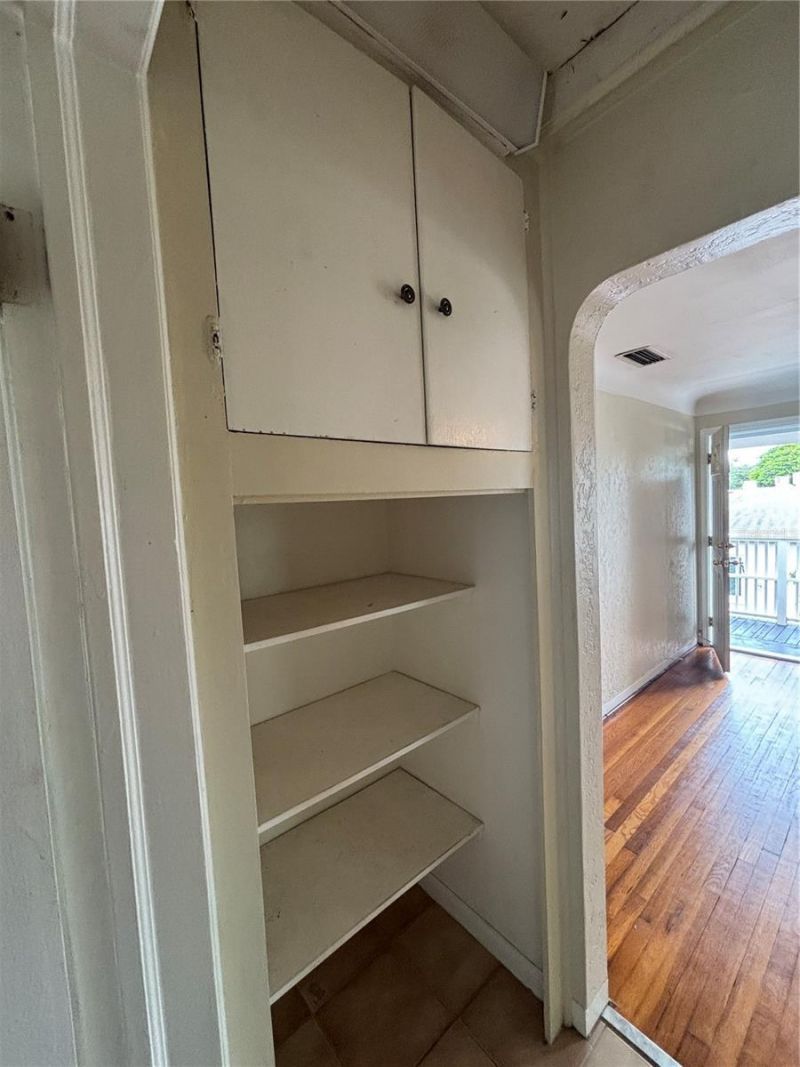 1117 16th Street N, Unit 1/2, Saint Petersburg, FL 33705 Photo