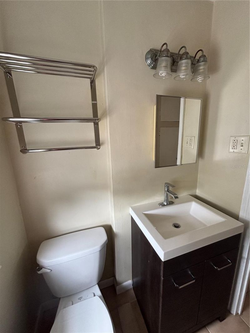 1117 16th Street N, Unit 1/2, Saint Petersburg, FL 33705 Photo