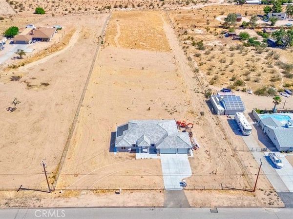 18702 Atlantic , Hesperia, CA 92345