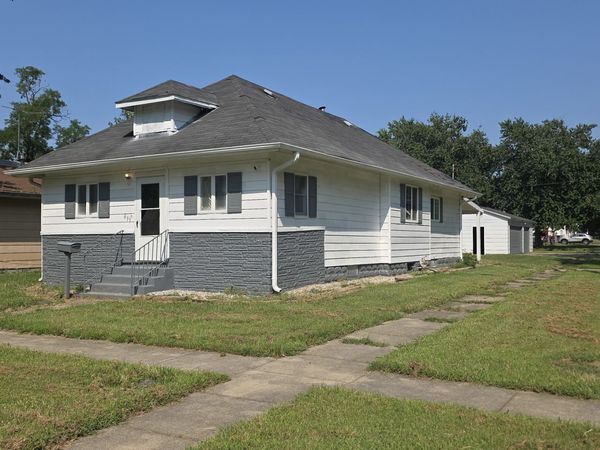 639 S Pine Street , Centralia, IL 62801