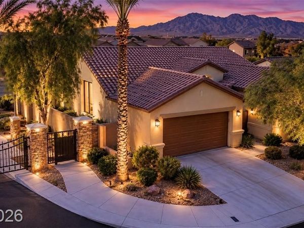 9928 Tradition Creek Avenue , Las Vegas, NV 89149