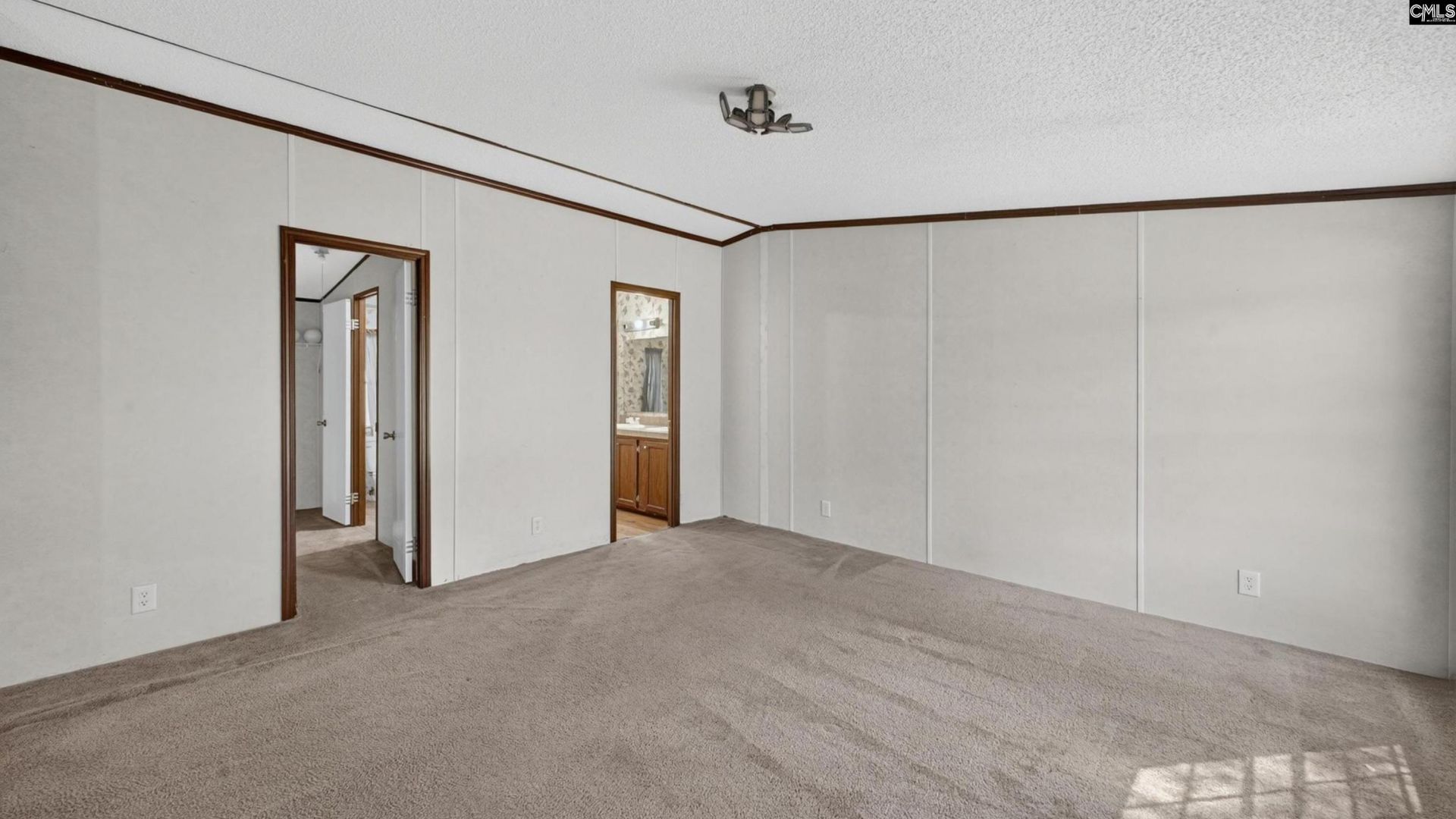 299 Poinsettia Road  Photo 10