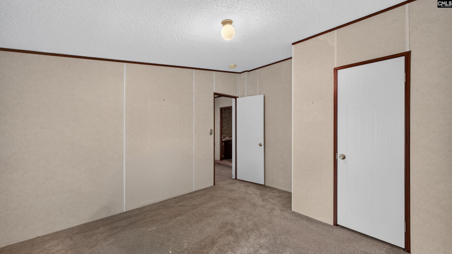 299 Poinsettia Road  Photo 12