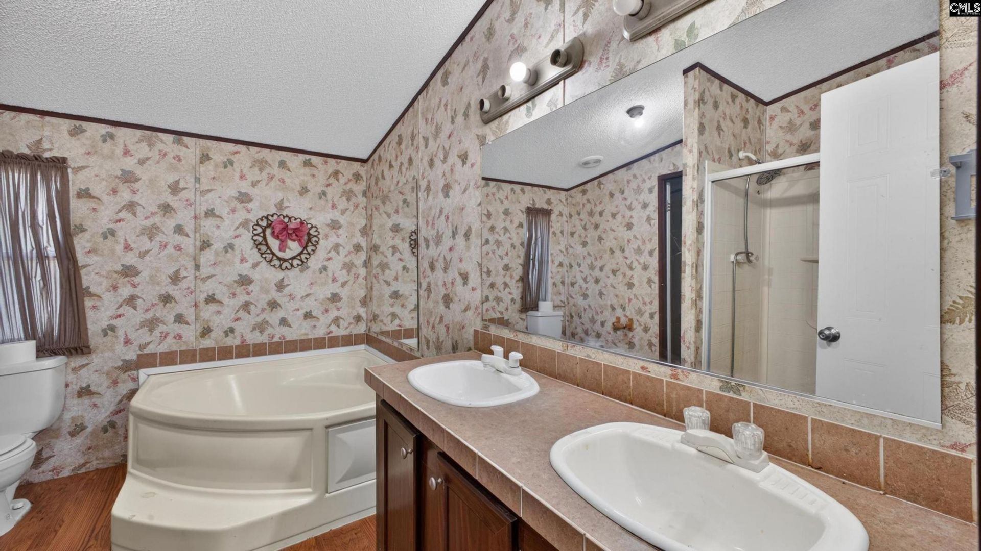 299 Poinsettia Road  Photo 14