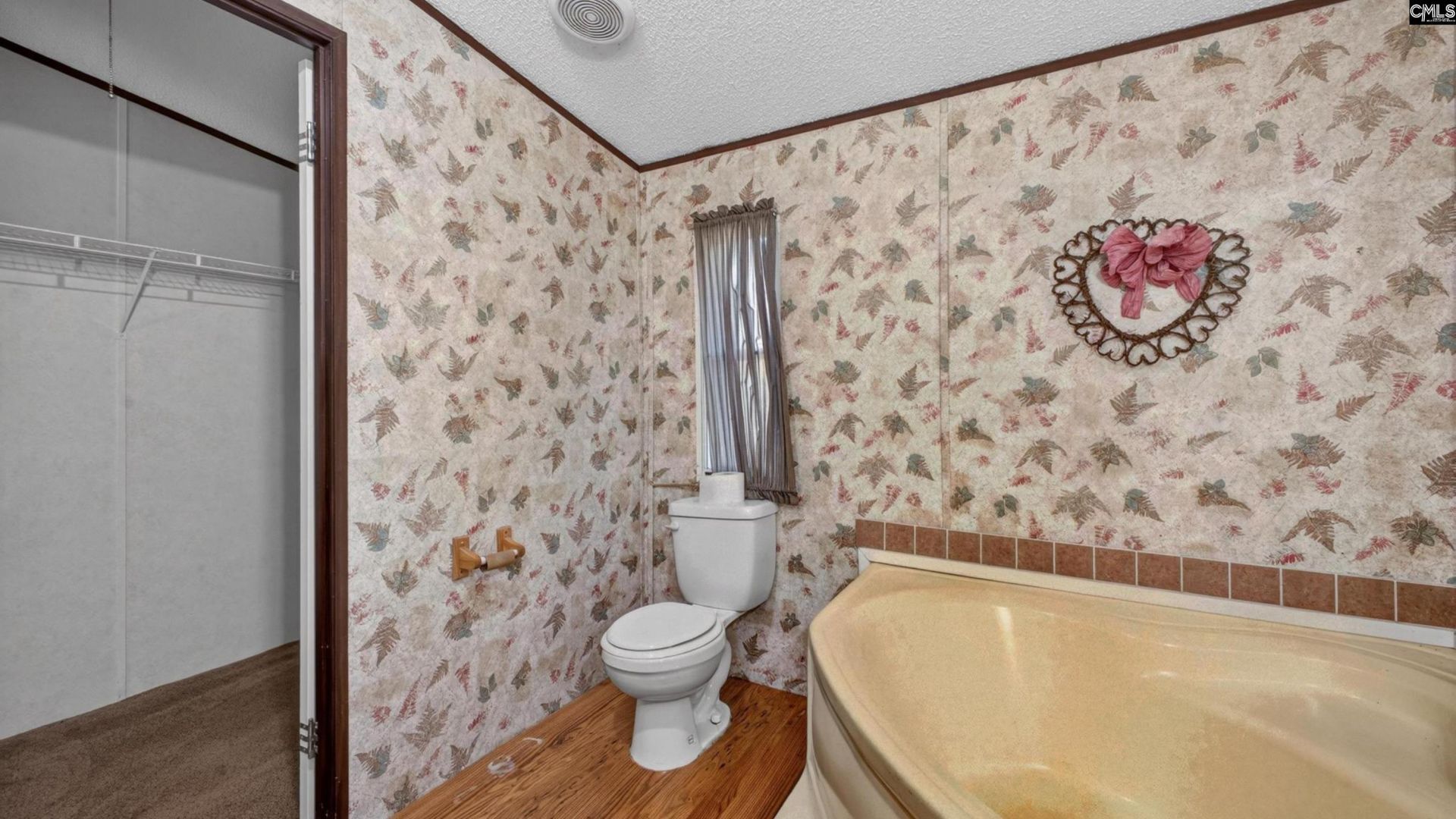 299 Poinsettia Road  Photo 15