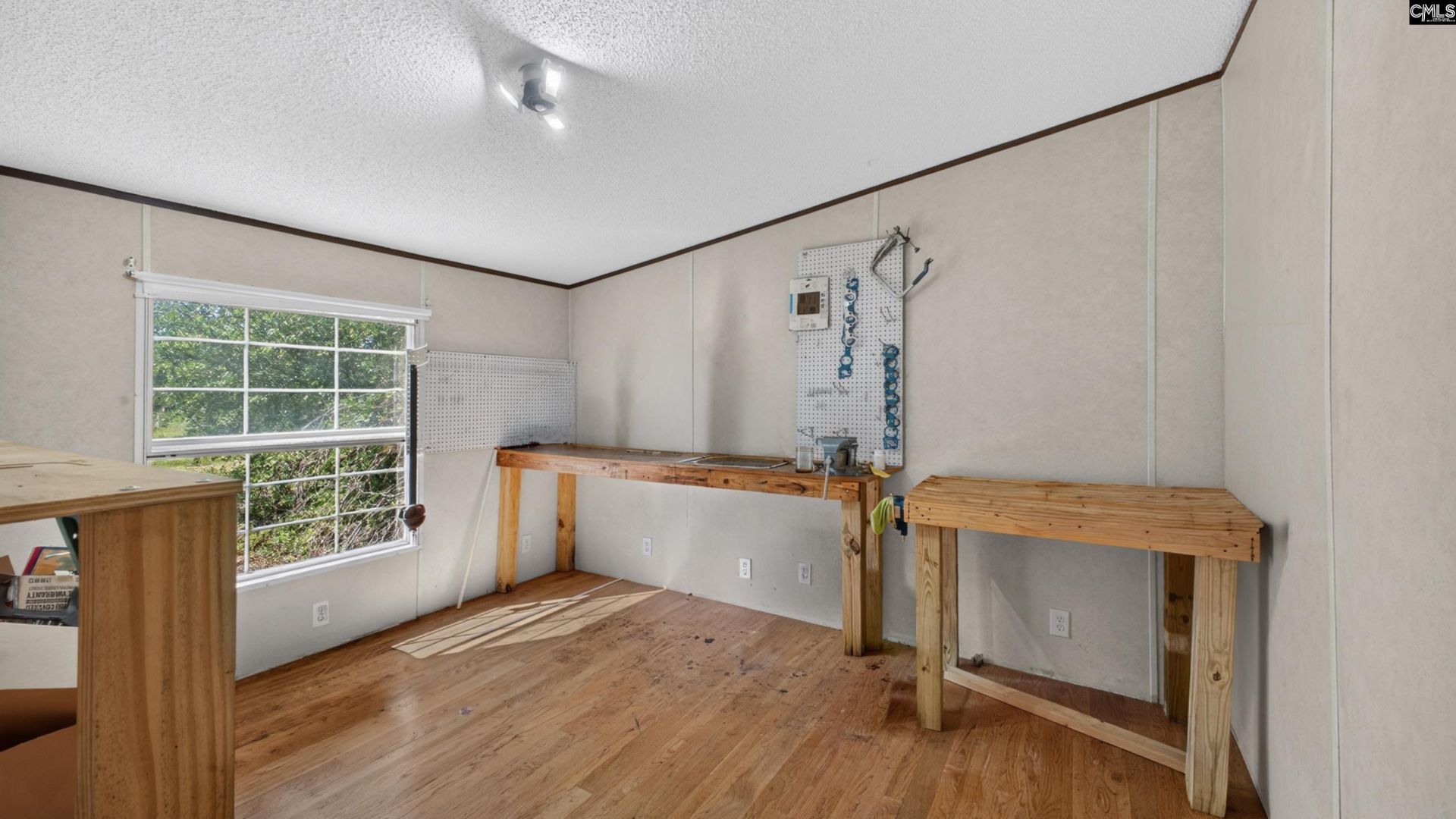 299 Poinsettia Road  Photo 17