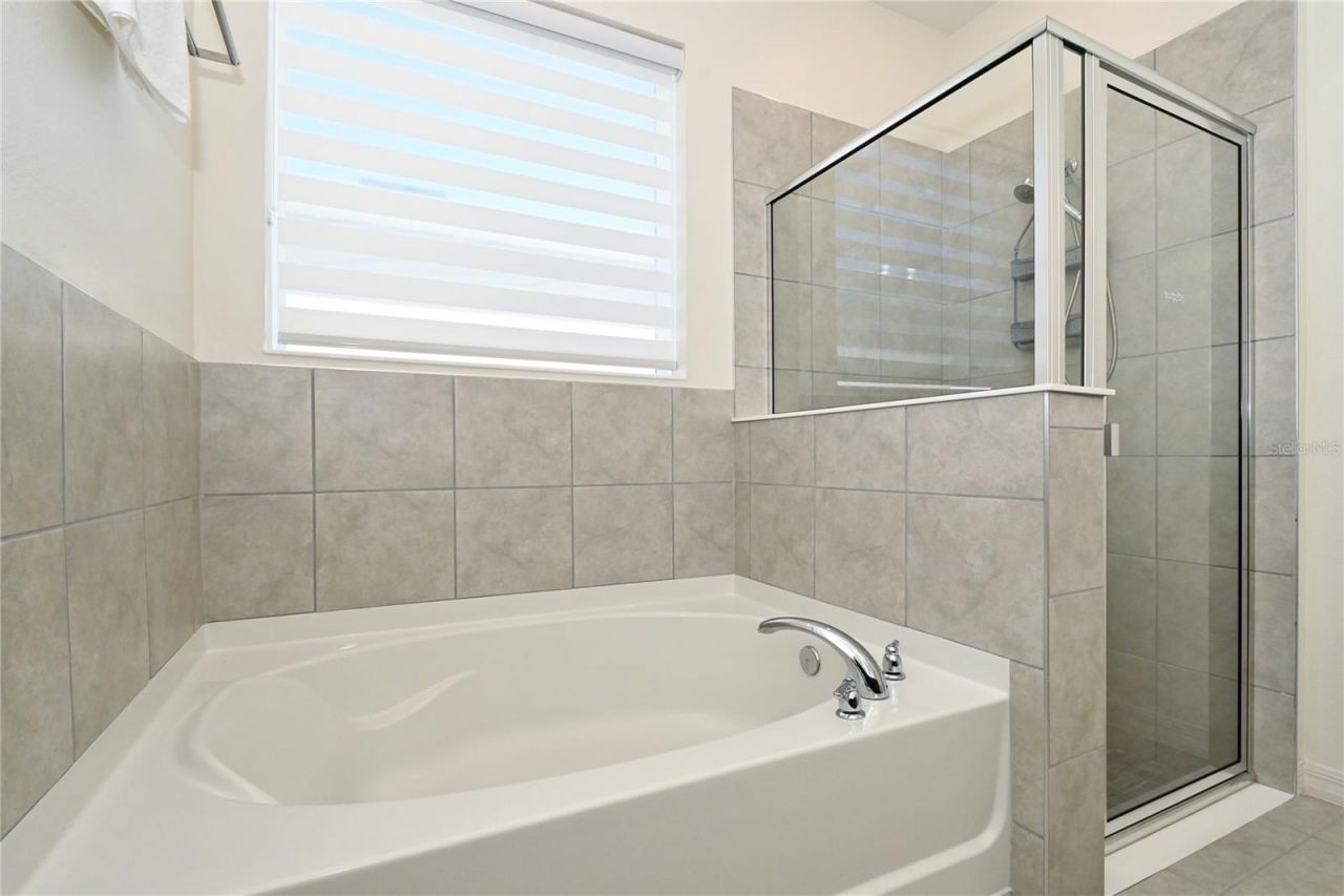 3551 74th Avenue Circle E, Sarasota, FL 34243 Photo