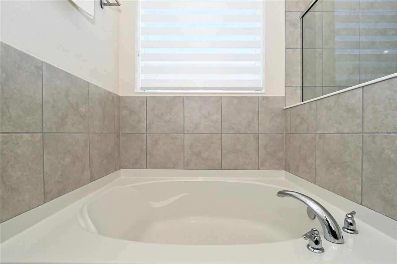 3551 74th Avenue Circle E, Sarasota, FL 34243 Photo