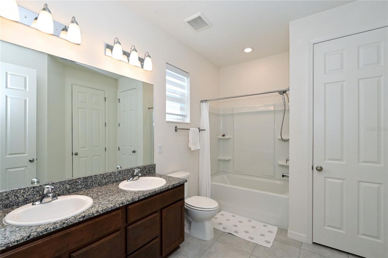 3551 74th Avenue Circle E, Sarasota, FL 34243 Photo