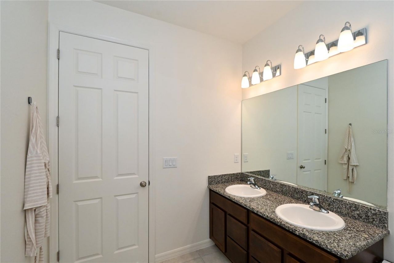 3551 74th Avenue Circle E, Sarasota, FL 34243 Photo
