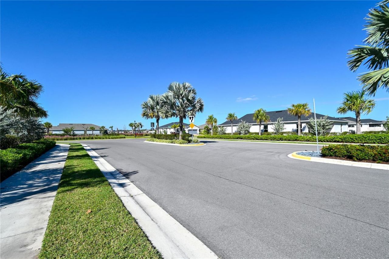 3551 74th Avenue Circle E, Sarasota, FL 34243 Photo