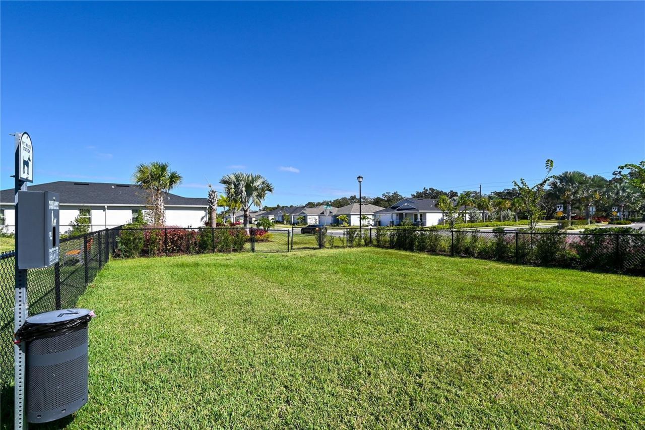 3551 74th Avenue Circle E, Sarasota, FL 34243 Photo
