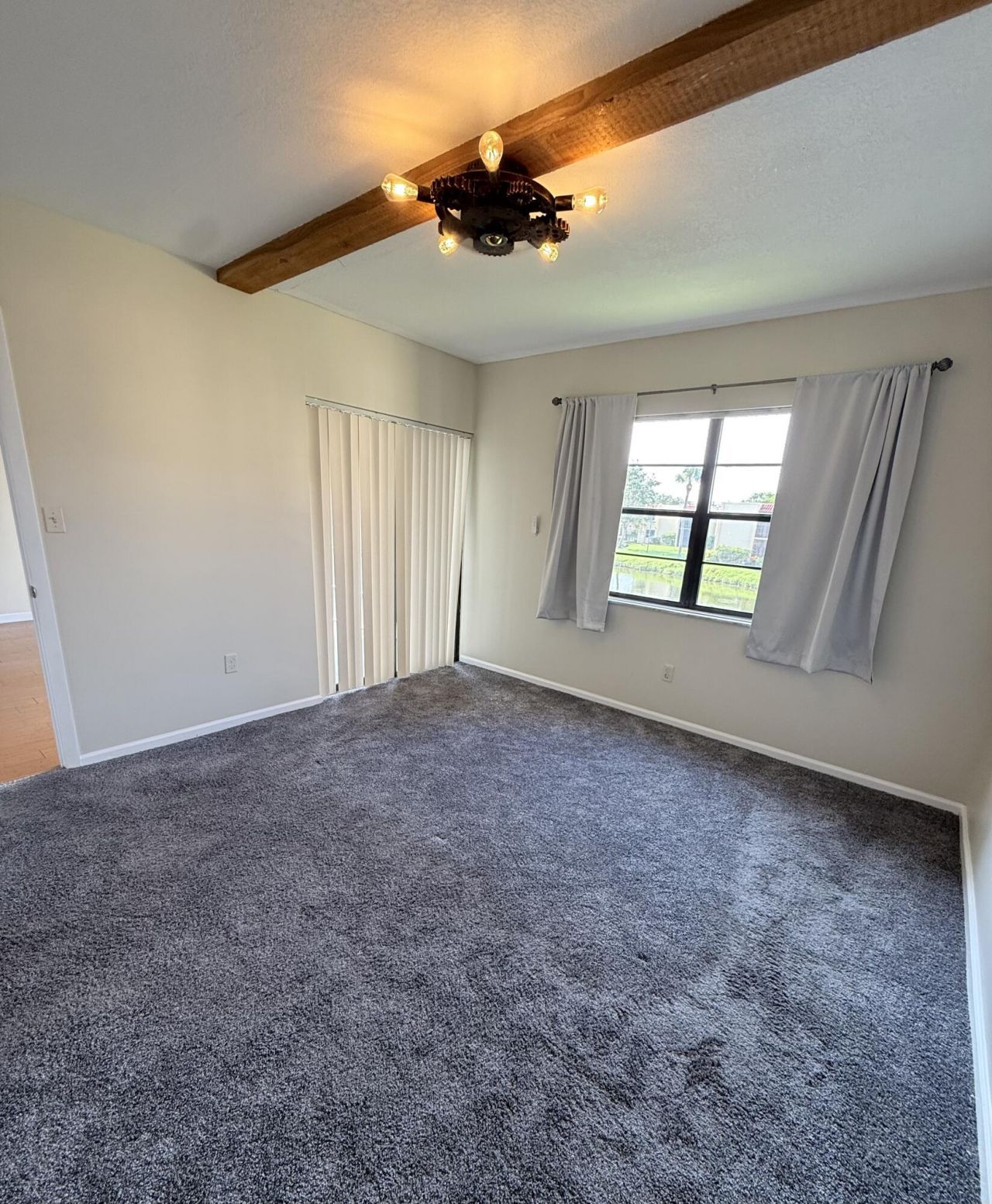2050 Oleander Avenue, Unit 6-202, Fort Pierce, FL 34950 Photo