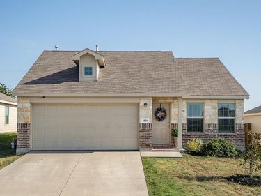 404 Ranchito Pass, Fort Worth, TX 76052