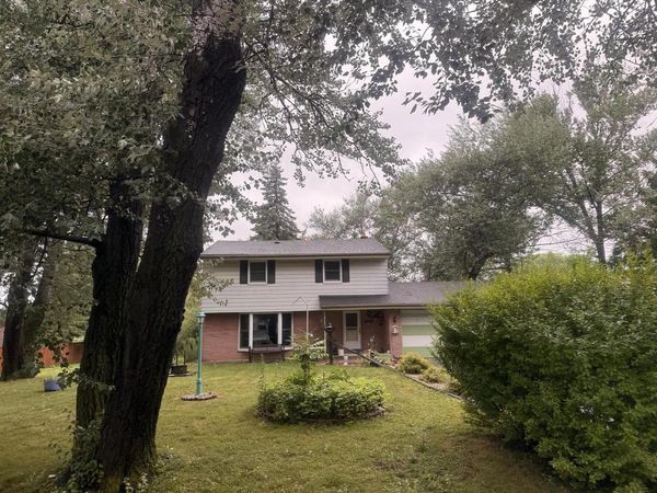 7822 Hagemann ROAD E, Caledonia, WI 53108