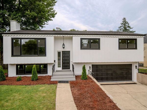 605 Selborne Road , Riverside, IL 60546