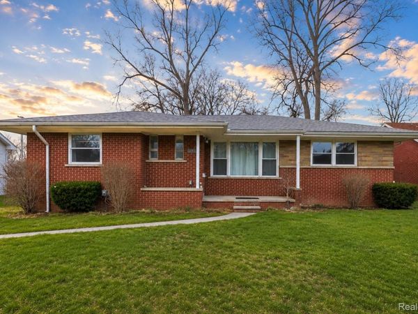25253 Eureka Drive, Warren, Mi 48091