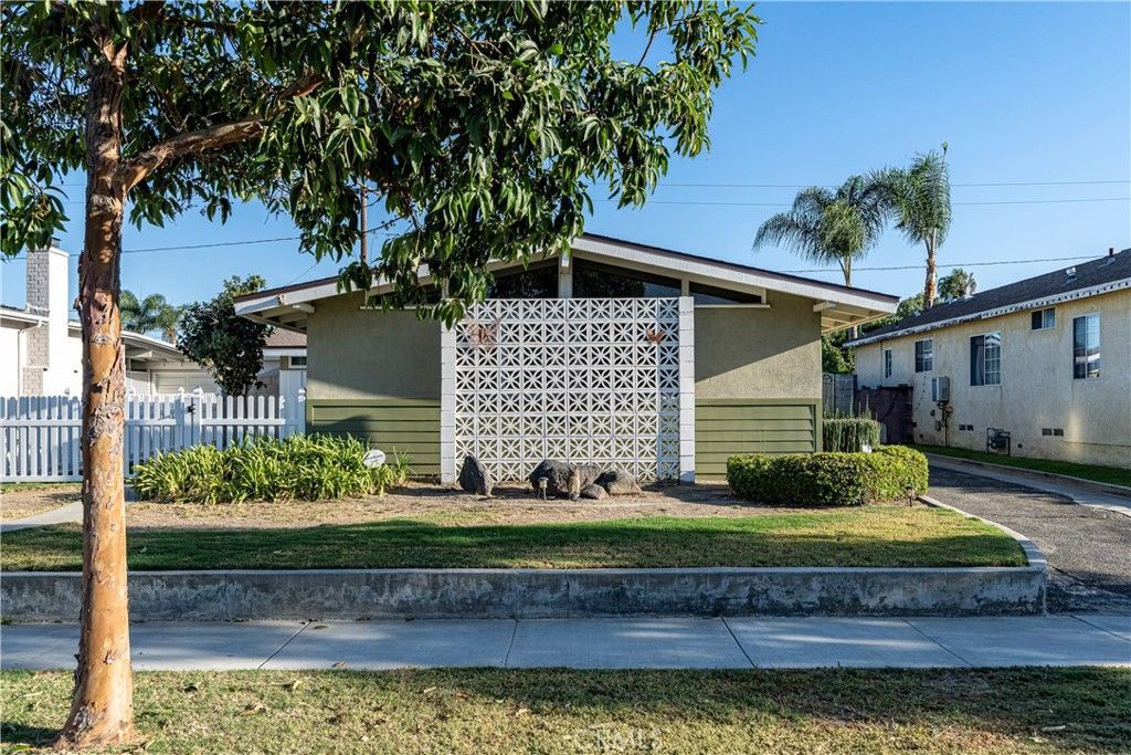 11636 Parkmead Street N, Santa Fe Springs, CA 90670 Main Photo