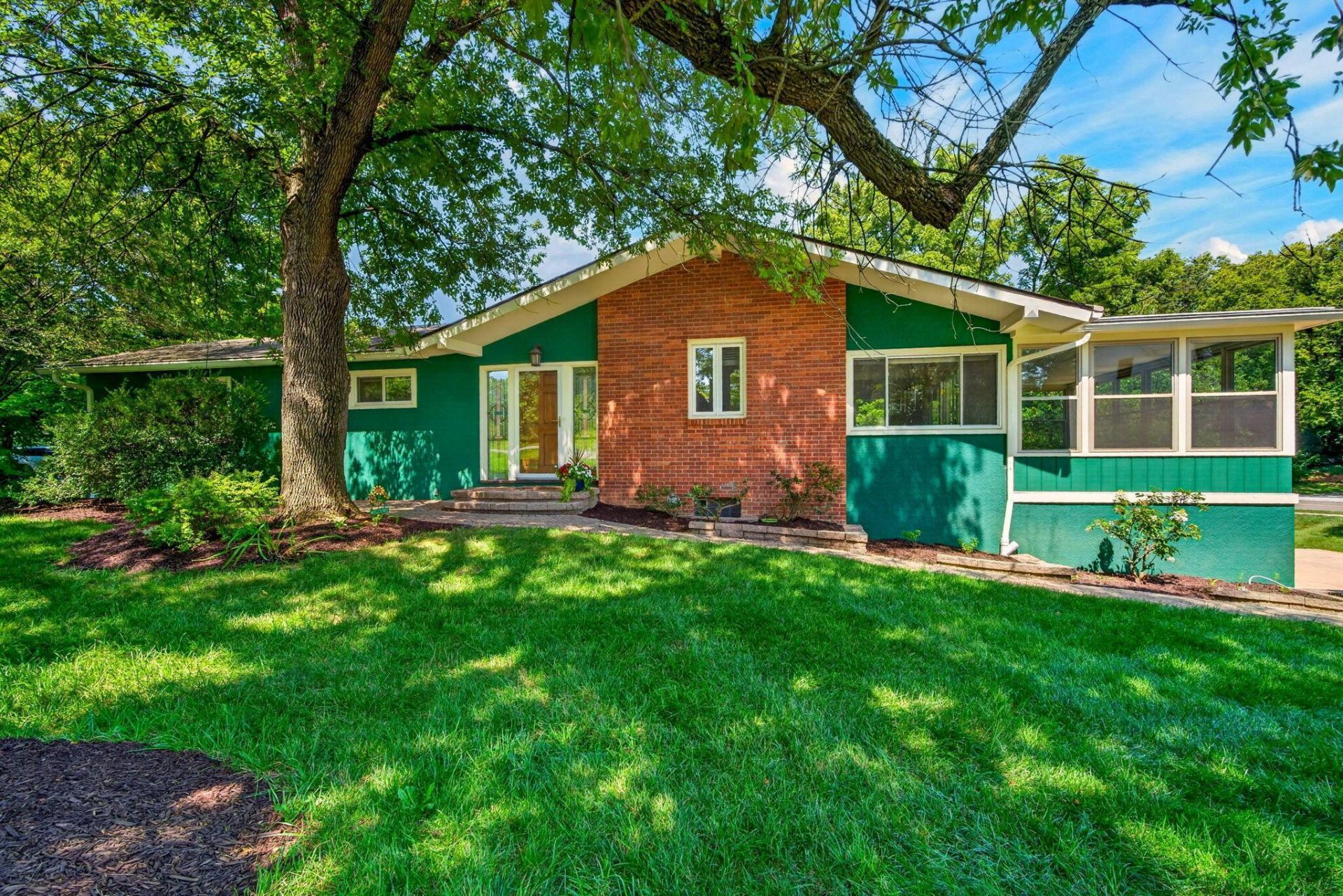 2709 Fishinger Road, Columbus, OH 43221 Main Photo