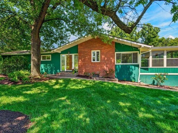 2709 FISHINGER Road, Columbus, OH 43221