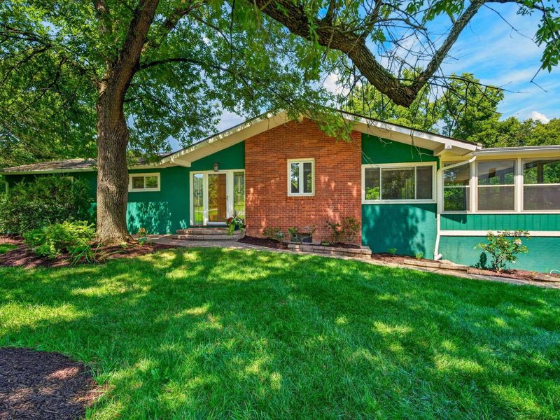 2709 FISHINGER Road, Columbus, OH 43221 Photo 1