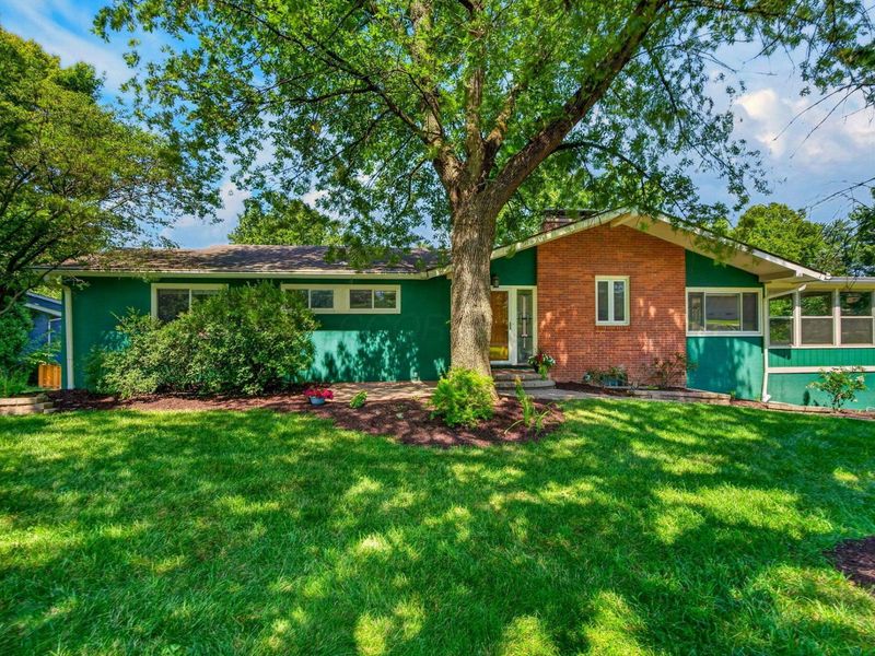 2709 FISHINGER Road, Columbus, OH 43221 Photo 2