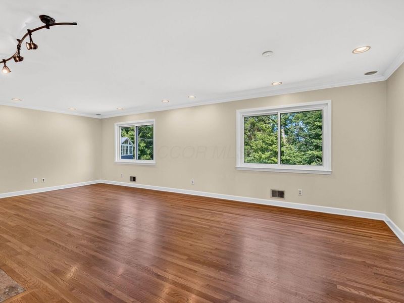 2709 FISHINGER Road, Columbus, OH 43221 Photo 20