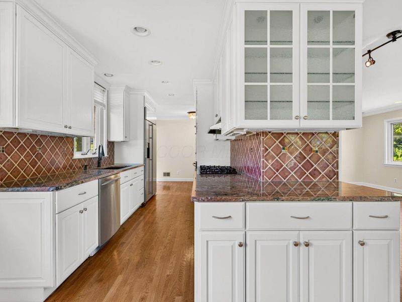 2709 FISHINGER Road, Columbus, OH 43221 Photo 38