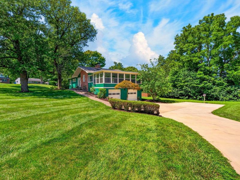 2709 FISHINGER Road, Columbus, OH 43221 Photo 4