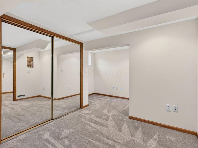 2709 FISHINGER Road, Columbus, OH 43221 Photo 56