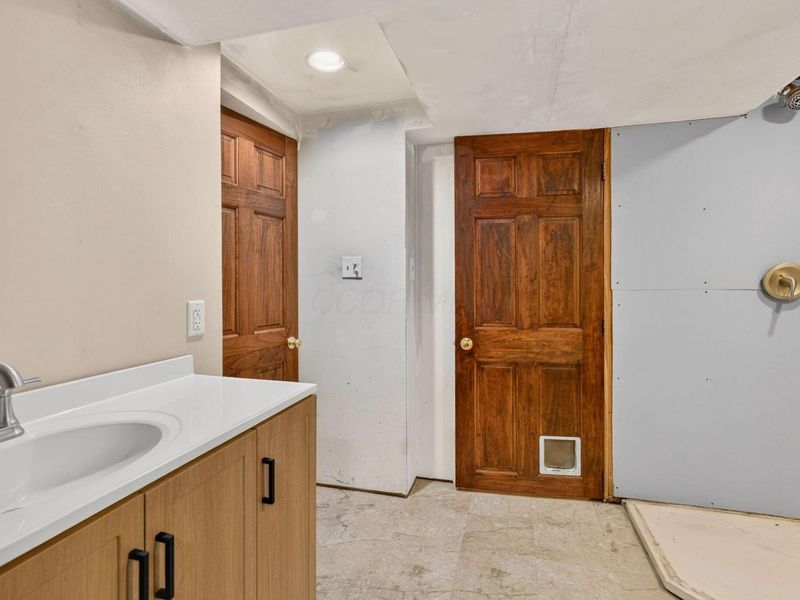 2709 FISHINGER Road, Columbus, OH 43221 Photo 57